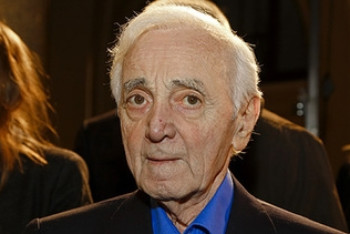 Умер французский шансонье Шарль Азнавур