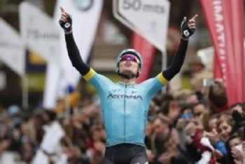  Испанец Луис Санчес выиграл "королевский" этап велогонки "Тур Алматы"