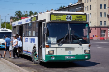 Аким Карагандинской области поручил подчинённым ездить в автобусах 