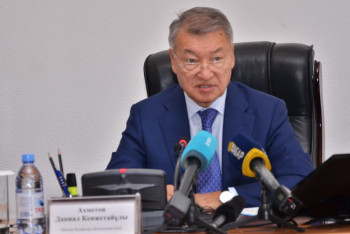 Под контролем – Даниал Ахметов о ситуации с сибирской язвой в области 