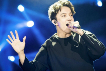 Фотография к новости: Димаш Кудайберген удивил фанатов на шоу Idol Hits в Китае