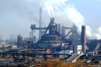 Фотография к новости: По иску экологов суд оштрафовал "АрселорМиталл Темиртау"  на 1 млрд тенге