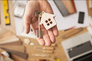 Фотография к новости: Почему в программе "7-20-25" не участвуют крупные банки, разъяснил Касымбек