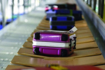 Фотография к новости: Сотрудников СБ аэропорта Нурсултан Назарбаев обязали дежурить в багажном отделении