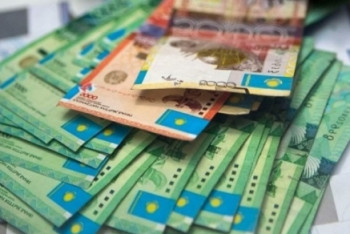 Тенге продолжает укрепление на бирже