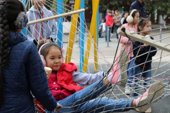 Гамаки, качели и художественные произведения: новый сквер появился в Астане