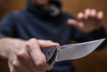 Фотография к новости: Ножевое ранение получил полицейский при задержании автоворов в Астане