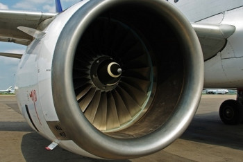 Задымление в самолёте "Эйр Астаны": двигатель отправили на экспертизу