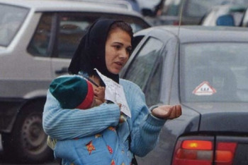 Бороться с детским попрошайничеством в Алматы предлагают радикальными методами