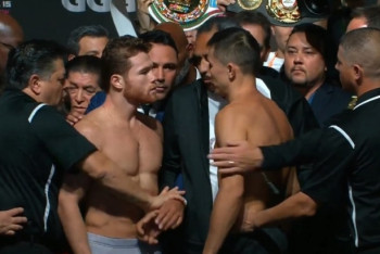 Потасовкой едва не закончилось взвешивание Головкина и Альвареса перед боем