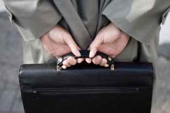 Фотография к новости: Хотят получать большие зарплаты, но не хотят ничего делать – замглавы АДГСПК о госслужащих