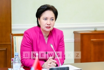 Фотография к новости: Гульшара Абдыкаликова приняла участие в бизнес-форуме женщин в Узбекистане 