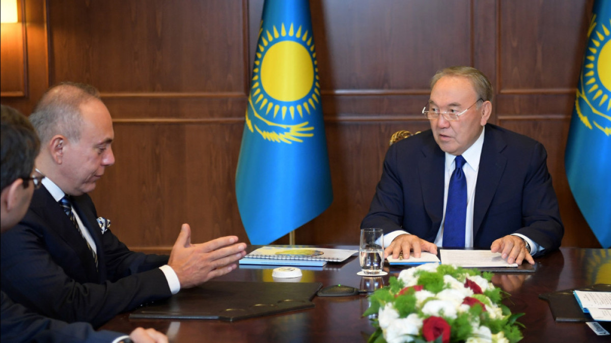 Назарбаев провел встречу с руководством турецкой компании