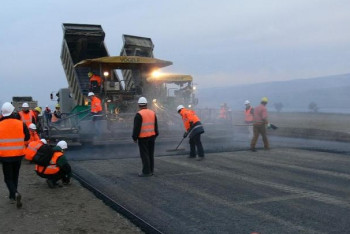 Фотография к новости: Депутат "Нур Отан" назвал причины плохих дорог в Казахстане