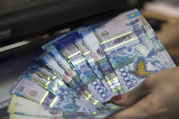 Фотография к новости: Тенге окреп до 375,4 тенге на KASE