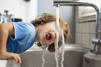 Фотография к новости: Холодная и горячая вода подорожали в Казахстане