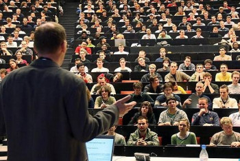 Фотография к новости: Лишь два БВУ предлагают казахстанским студентам кредиты под гарантию - аналитики