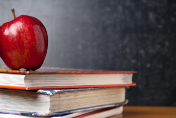 Незаконный сбор средств для пробного тестирования в казахстанских школах выявили в АДГСПК