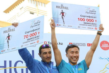 Более трёхсот астанчан покорили небоскрёб