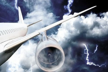 Фотография к новости: Самолёт Air Astana совершил вынужденную посадку в аэропорту Актау