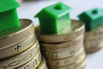 Фотография к новости: Нефть, алкоголь и сигареты: в Минфине рассказали, что конфисковывает государство