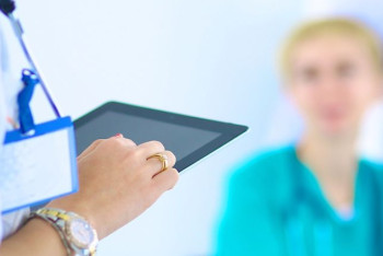 Фотография к новости: Внедрять инспекторов для "внезапных" проверок предложили в Минздраве