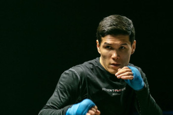 Елеусинов анонсировал дату следующего поединка в профессионалах