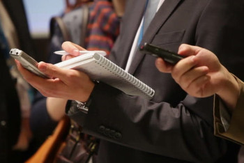 Фотография к новости: Депутаты "Нур Отана" сетуют, что о них стали меньше писать в СМИ