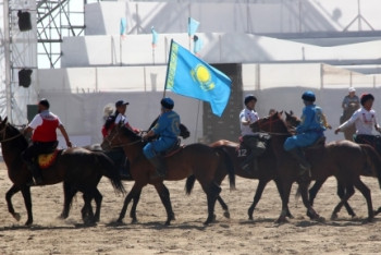 Грозившаяся сняться с игр кочевников сборная Казахстана по кокпару стартовала с победы