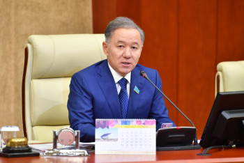 Фотография к новости: Нам предстоит повысить эффективность законотворческой работы - Нигматулин