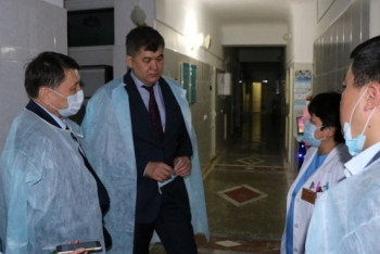 Фотография к новости: "Выглядят, как бомжи" - Биртанов о внешнем виде сотрудников больницы Астаны