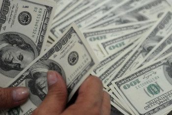 Фотография к новости: Швейцарские часы и 160 тысяч долларов нашли в ходе обыска у павлодарских чиновников