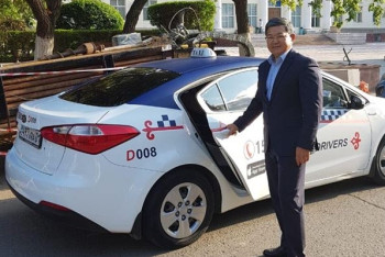 Аким Сарыаркинского района Астаны пересел на такси 