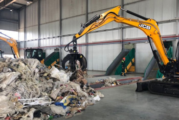 Фотография к новости: Новый мусоросортировочный комплекс запустили в Алматы