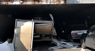 ДТП в Астане: &quot;Газель&quot; зажало в туннеле