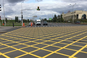 "Вафельная" разметка появилась на дорогах Астаны