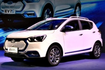 Первый электрокар казахстанской сборки презентовали в Москве