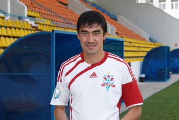 Номер восемь: Самат Смаков завершил спортивную карьеру необычным матчем в Актобе