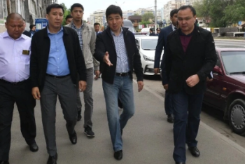 Фотография к новости: Байбек поручил городским службам обеспечить проходимость улиц Алматы