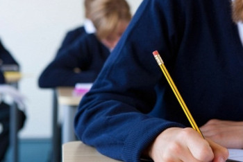 Проезд в автобусах за 40 тенге продлили столичным школьникам до середины сентября