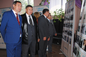 Фотография к новости: Передвижную выставку "Өлке тарихы - ел тарихы" представили в Акмолинской области