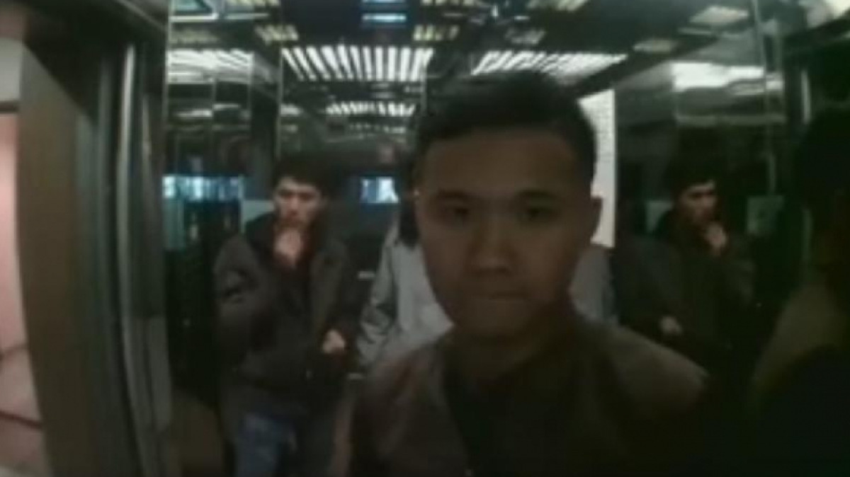 кадр из видео