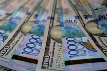 Фотография к новости: Доллар снова пошёл в рост