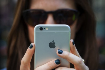 Заблокировала чужой iPhone и требовала выкуп жительница Жамбылской области