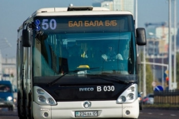 Фотография к новости: Водителя подтопленного автобуса вернули на работу – Астана LRT