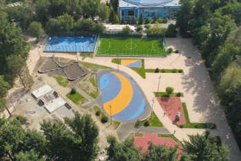 Фотография к новости: Футбольное поле и скейтодром: как преображается Центральный парк Алматы 