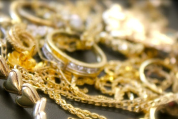 Фотография к новости: Ювелирные изделия на сумму 3 млн тенге были украдены в Кокшетау