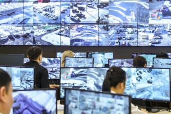 Как работает центр iKomek, показали Исекешеву и Шпекбаеву