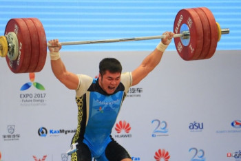 Фотография к новости: На 8 лет дисквалифицирован казахстанский чемпион мира по тяжёлой атлетике 