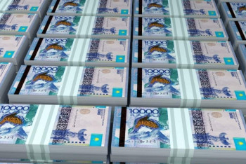 Свыше 5,5 трлн тенге казахстанцы задолжали по кредитам 